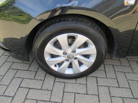 Vauxhall Corsa 1.4i ecoFLEX Design Euro 6 5dr 11