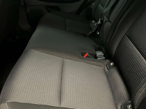 Kia Sportage 1.6 Sportage 2 ISG 5dr 33