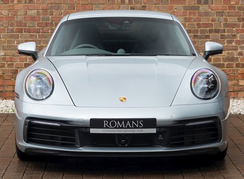 Porsche 911 Carrera S (992) 4