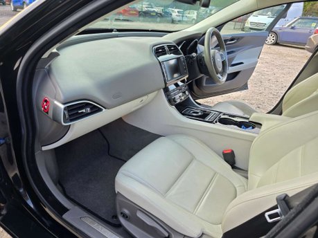 Jaguar XE 2.0d Prestige Auto Euro 6 (s/s) 4dr 52