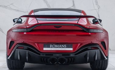 Aston Martin V12 Vantage 5