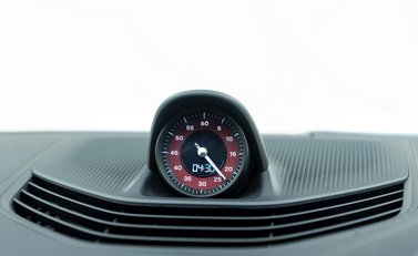 Porsche Taycan GTS Sport Turismo 19