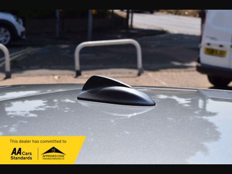 Volvo V40 2.0 V40 R-Design D2 5dr 19
