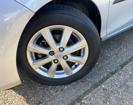 Toyota Yaris 1.3 Yaris TR VVT-i 5dr 3