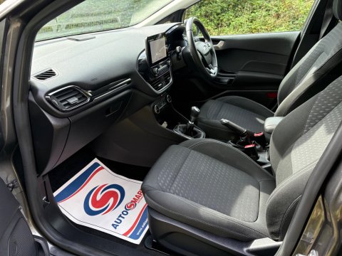 Ford Fiesta TITANIUM 17