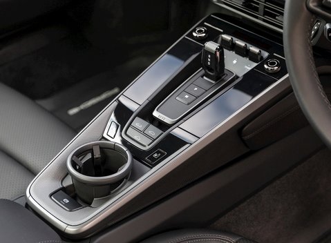 Porsche 911 Carrera (992) 20