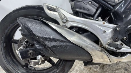 Suzuki Gladius 650 2012, 54K, 650CC RUNNING NAKED, SPARES/REPAIR/PROJECT 9