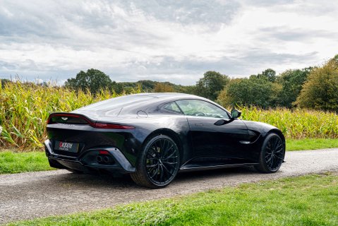 Aston Martin Vantage 4.0 Vantage V8 Auto 3dr 5