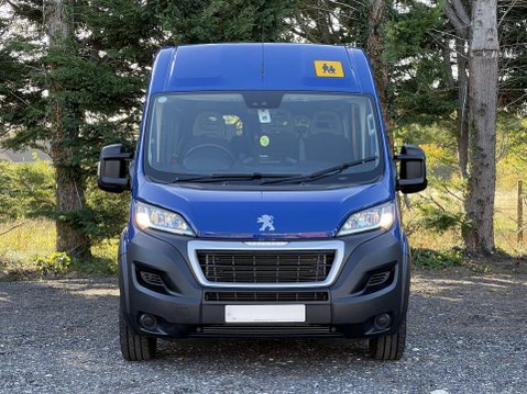 Peugeot Boxer 440 L4H2 17 SEAT NON-D1 Lightweight minibus with full ramp and sensors 11