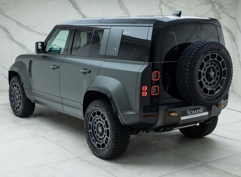 Land Rover Defender 110 OCTA EDITION ONE 12