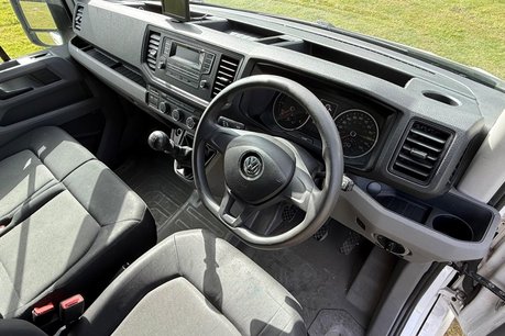 Volkswagen Crafter CR35 TDI L H/R P/V STARTLINE 14
