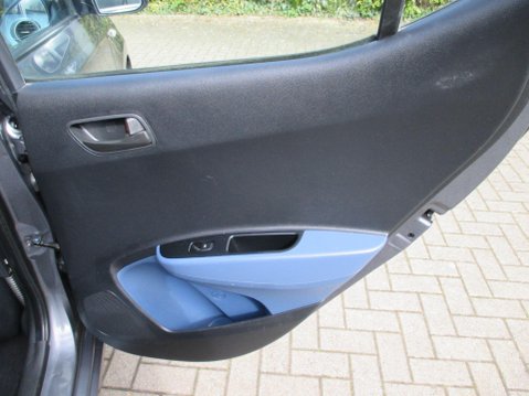 Hyundai i10 1.2 SE Euro 5 5dr 40