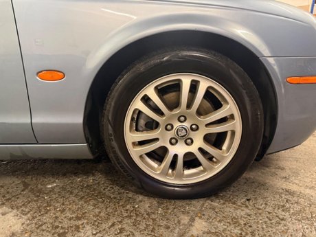 Jaguar S-Type 2.7D V6 4dr 14