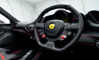 Ferrari 488 SPIDER 16