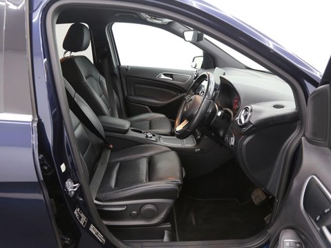 Mercedes-Benz B Class 1.6 B180 Exclusive Edition 7G-DCT Euro 6 (s/s) 5dr 22