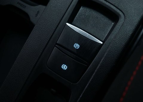 Ford Focus 1.0 Focus ST-Line MHEV Auto 5dr 30