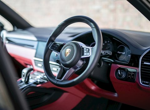 Porsche Cayenne S 11