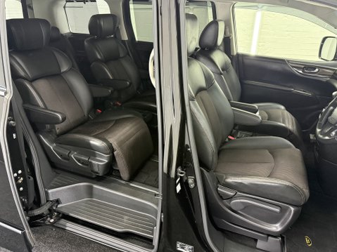 Nissan Elgrand E52 3.5 V6 4WD Highway Star, PNE52 32