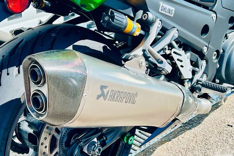 Kawasaki ZX ZZR 1400 16