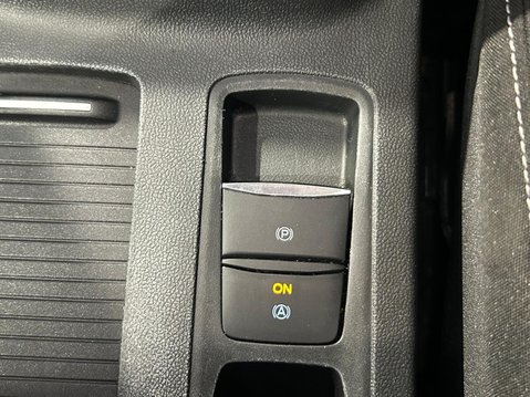 Ford Focus 1.0T EcoBoost MHEV Titanium Euro 6 (s/s) 5dr 26