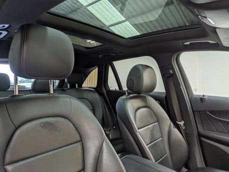 Mercedes-Benz GLC 2.1 GLC 250 D 4Matic AMG Line Premium+ Auto 4WD 5dr 30