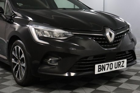 Renault Clio ICONIC TCE BOSE 24