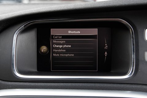 Volvo V40 T2 R-DESIGN NAV PLUS 27