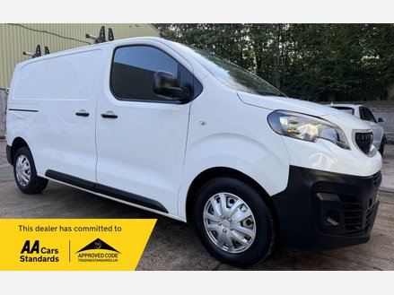 Peugeot Expert 2.0 BlueHDi 1400 Professional Standard Panel Van 6dr Diesel Manual MWB Euro