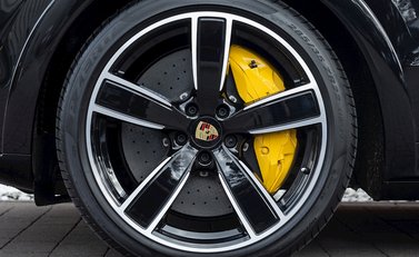 Porsche Cayenne Turbo S E-Hybrid 10