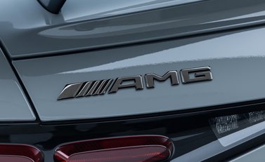 Mercedes-Benz Amg GT 63 LAUNCH EDITION 35