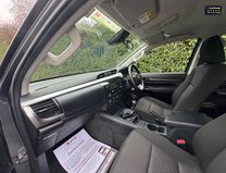 Toyota Hilux Active [SOLD MT] 2.4 LT | AC | Tow Bar | Double Cab 12