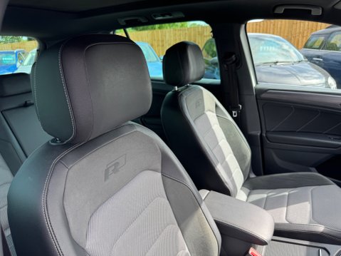 Volkswagen Tiguan R LINE TSI BMT 4MOTION DSG 34