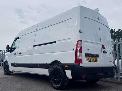 Renault Master 2.3 dCi 35 Business+ Panel Van 4dr Diesel Manual FWD LWB Medium Roof Euro 6 25