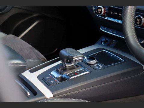 Audi Q5 2.0 TDI 40 S line SUV 5dr Diesel S Tronic quattro Euro 6 (s/s) (190 ps) 10