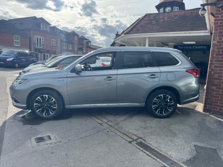 Mitsubishi Outlander 2.0h 12kWh GX4hs CVT 4WD Euro 6 (s/s) 5dr 9