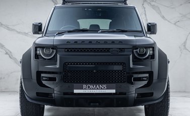 Land Rover Defender 110 OCTA Black 7