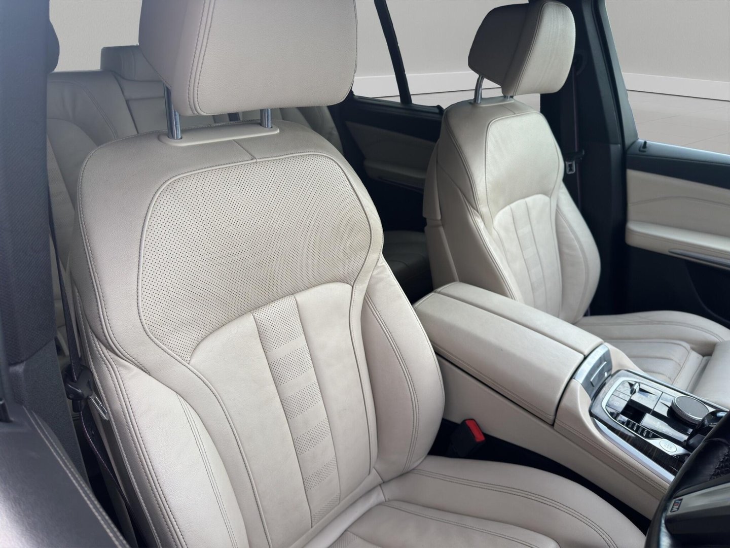 2020 BMW X5 — image 8