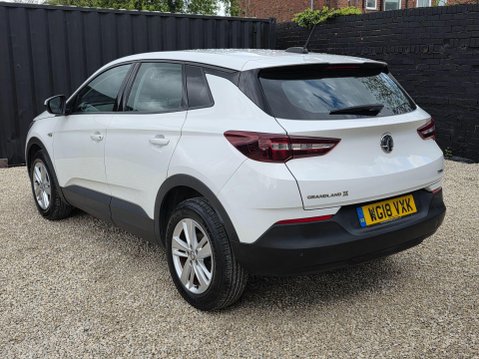 Vauxhall Grandland X 1.2 Turbo SE Euro 6 (s/s) 5dr 6