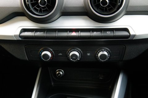 Audi Q2 TFSI SPORT 37