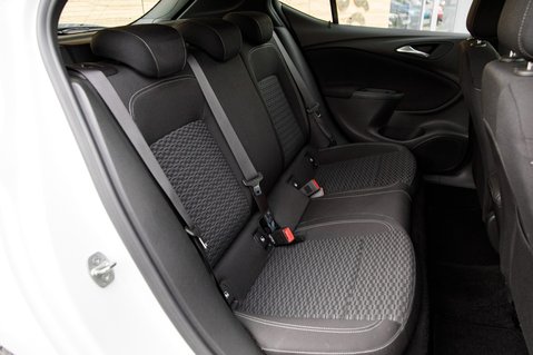 Vauxhall Astra SRI NAV S/S 33