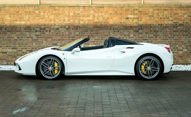 Ferrari 488 Spider 2