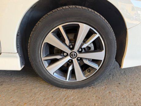 Nissan LEAF 40kWh Acenta Auto 5dr 23