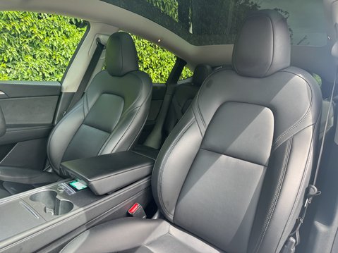 Tesla Model Y (Dual Motor) Long Range SUV 5dr Electric Auto 4WDE (384 bhp) 10