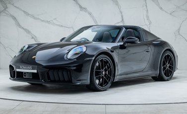 Porsche 911 Targa 4 GTS (992.2) 1