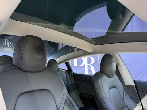 Tesla Model 3 Saloon 4dr Electric Auto RWD (241 bhp) 44
