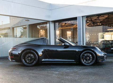 Porsche 911 Targa 4 GTS (992.2) 3
