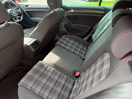 Volkswagen Golf 2.0 Golf GTi TSi Semi-Auto 5dr 42