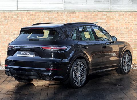 Porsche Cayenne Turbo 9