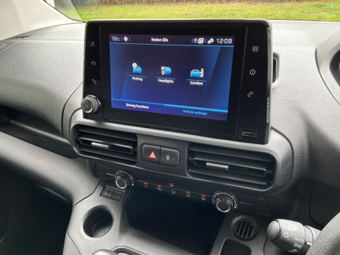 Peugeot Partner 1.5 BlueHDi 1000 Asphalt Premium + Standard Panel Van SWB Euro 6 (s/s) 5dr 29