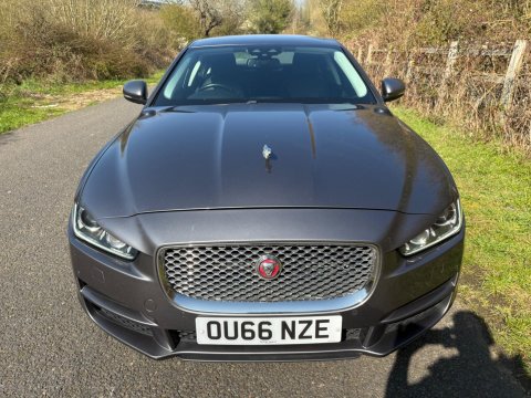 Jaguar XE PORTFOLIO 9